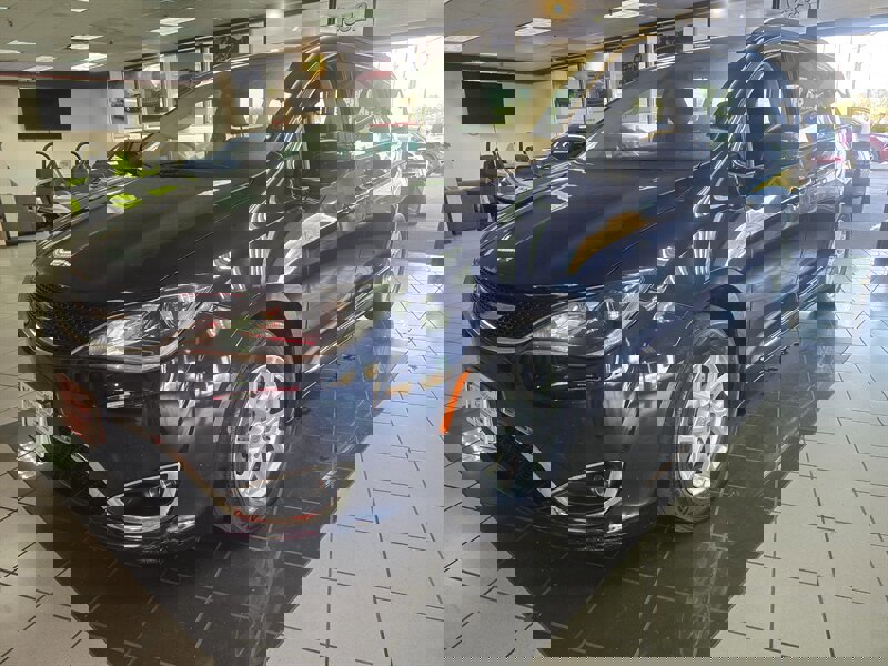 Used 2020 Chrysler Pacifica Touring-L image 1