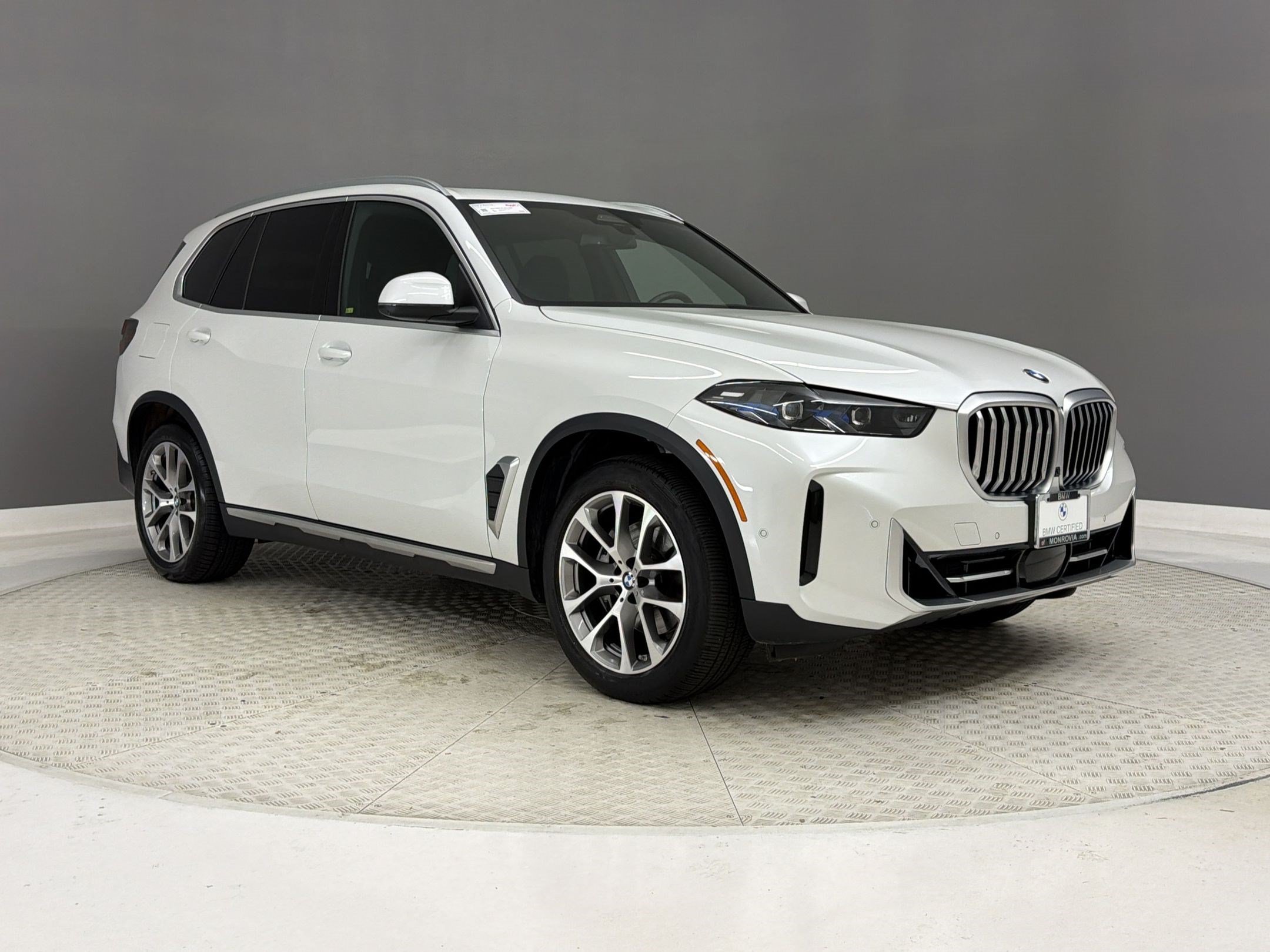 Certified 2024 BMW X5 xDrive40i w/ Premium Package AWD/4WD image 7