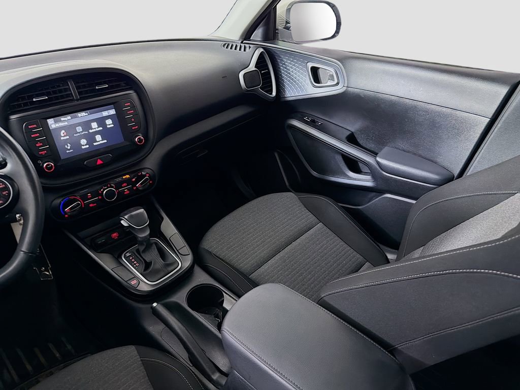 Used 2021 Kia Soul GT-Line FWD image 24