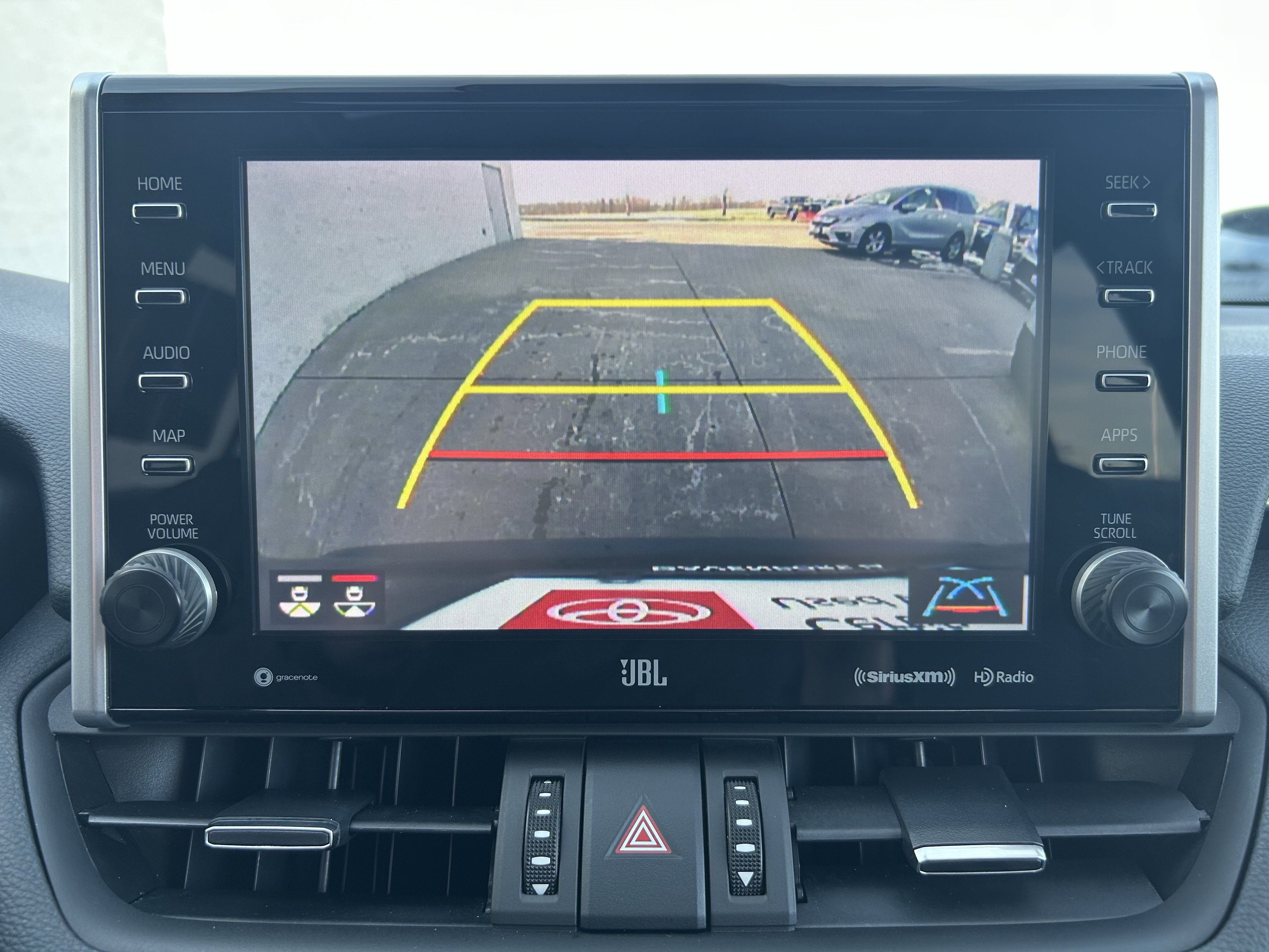 Used 2022 Toyota RAV4 XLE Premium image 31