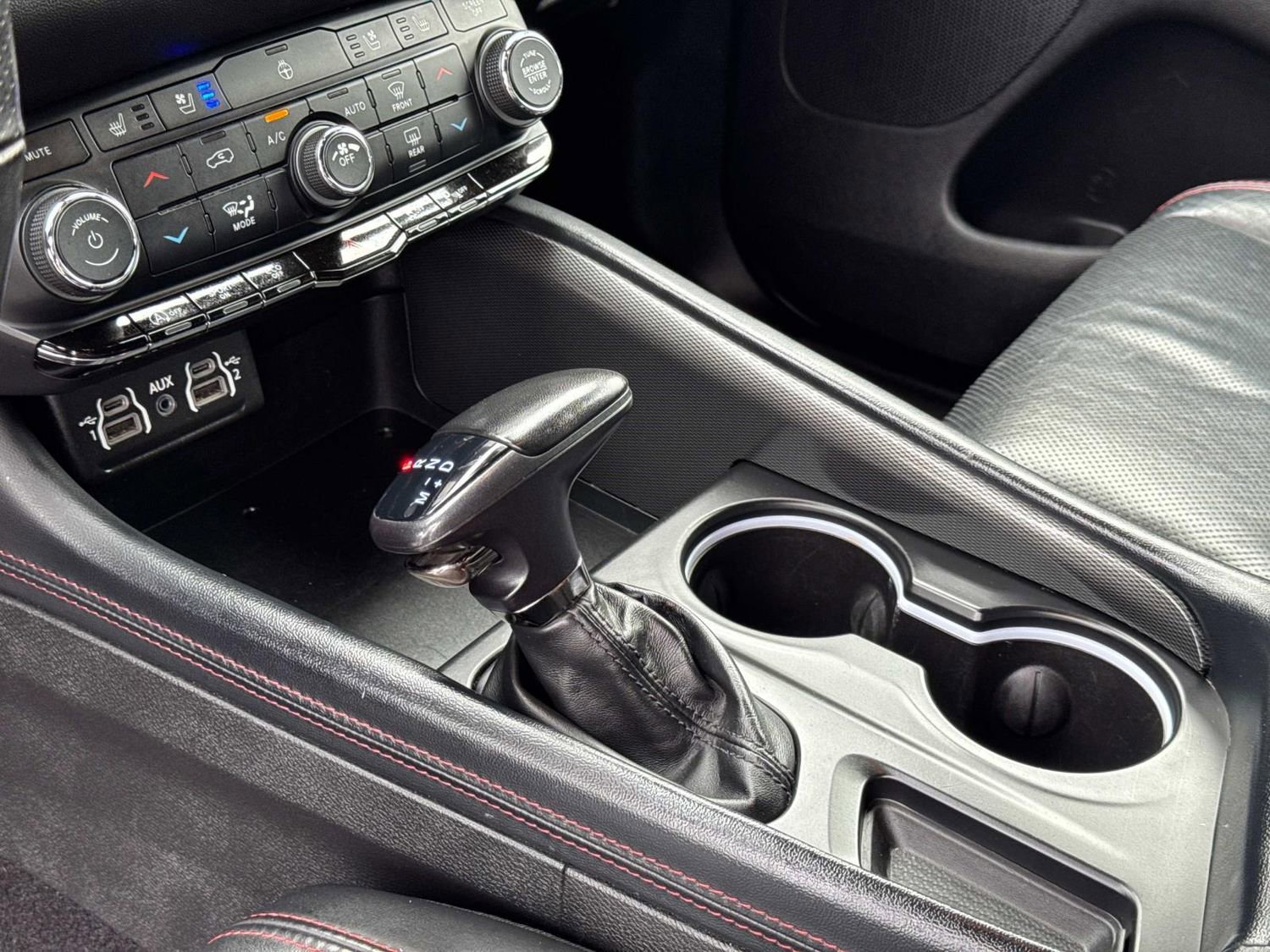 Used 2024 Dodge Durango GT image 31