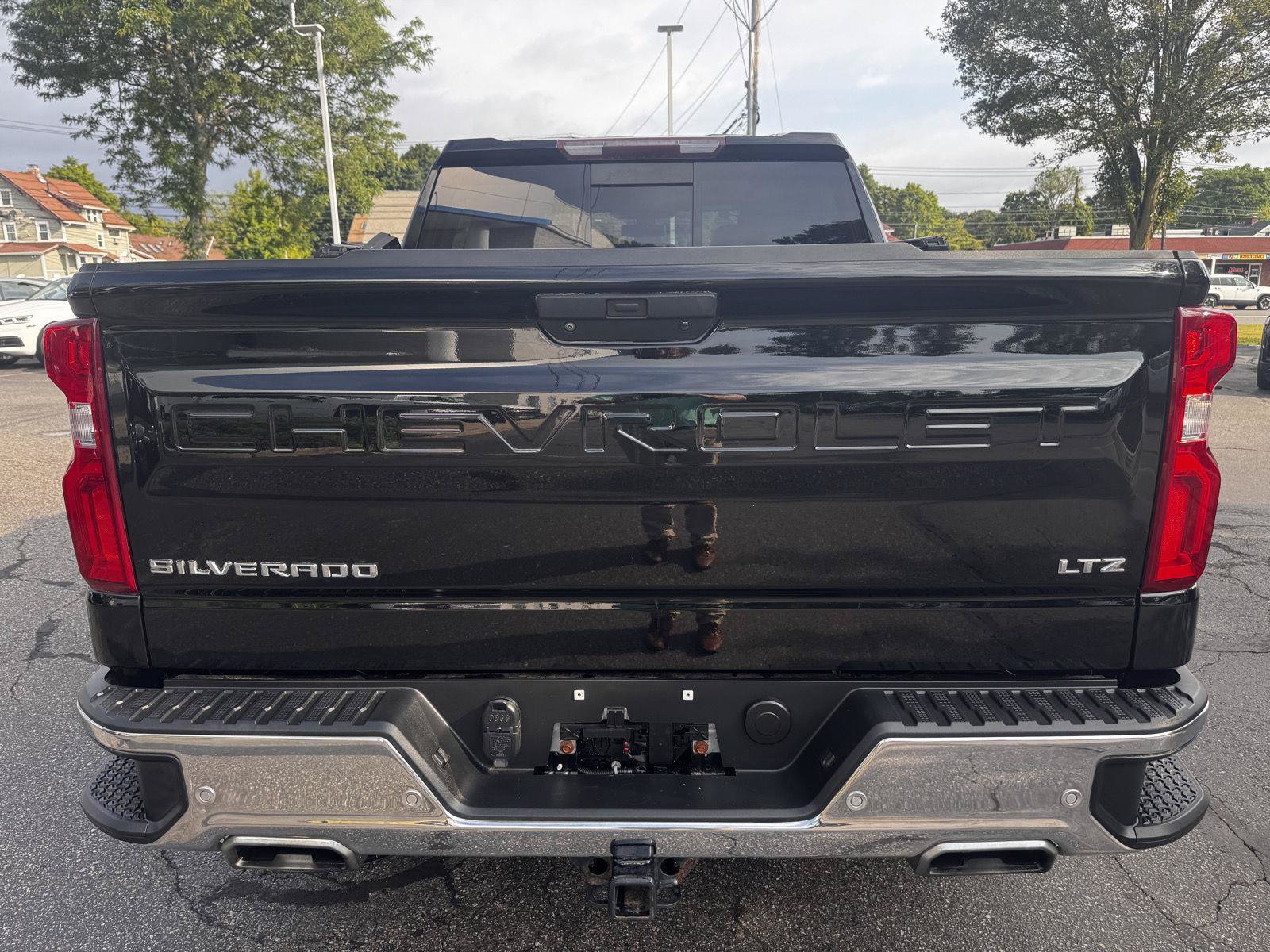 Certified 2019 Chevrolet Silverado 1500 LTZ w/ LTZ Plus Package AWD/4WD image 6