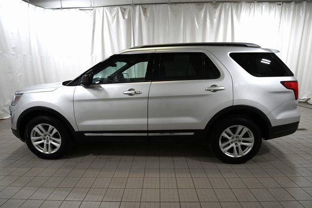 Used 2019 Ford Explorer XLT w/ Class III Trailer Tow Package AWD/4WD image 10