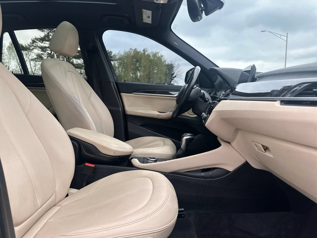 Used 2018 BMW X1 xDrive28i AWD/4WD image 25