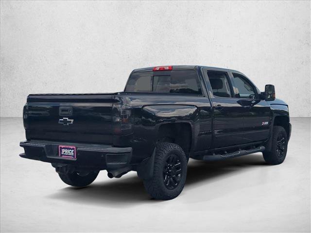Used 2018 Chevrolet Silverado 2500 LT w/ Midnight Edition AWD/4WD image 5