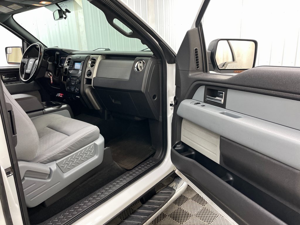 Used 2013 Ford F150 XLT w/ XLT Chrome Pkg image 33