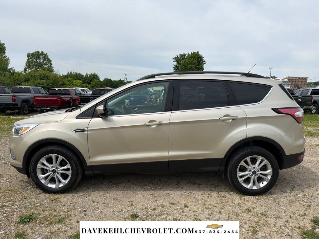 Used 2018 Ford Escape SE FWD image 2