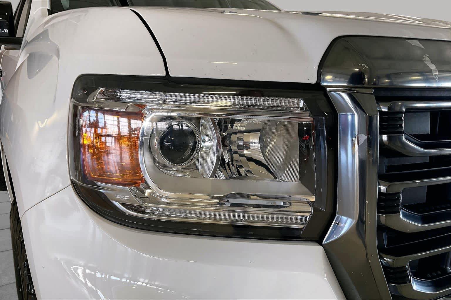 Used 2021 GMC Canyon AT4 w/ Driver Alert Package AWD/4WD image 24