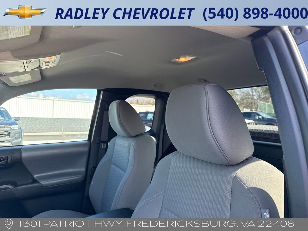 Used 2022 Toyota Tacoma SR image 2