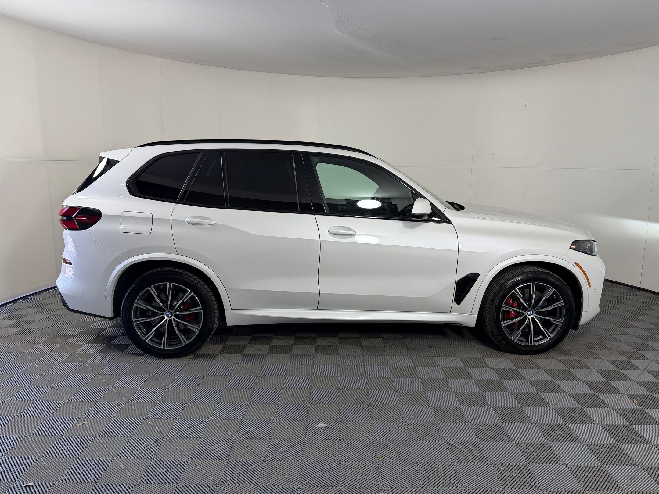 Certified 2026 BMW X5 sDrive40i RWD image 8