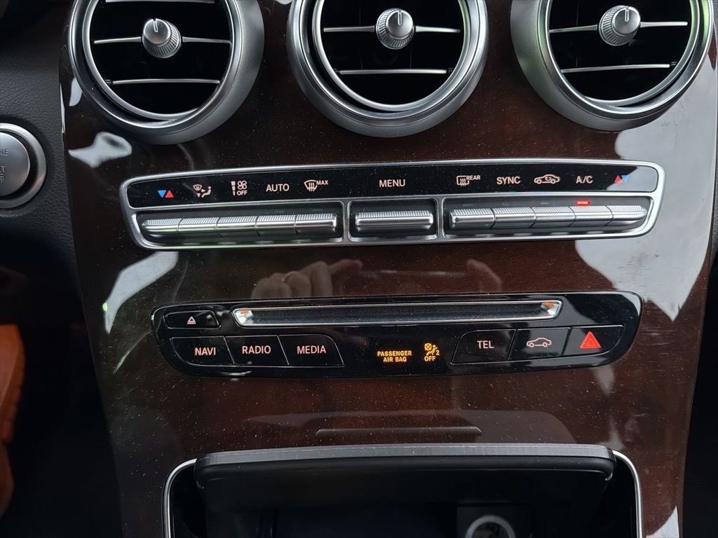 Used 2017 Mercedes-Benz GLC 300 4MATIC image 35