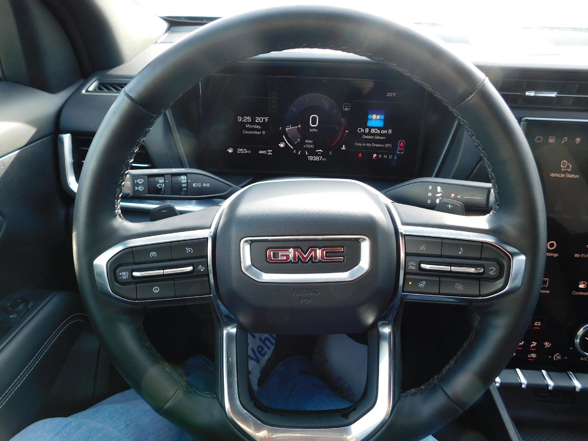 Used 2025 GMC Terrain Elevation image 25