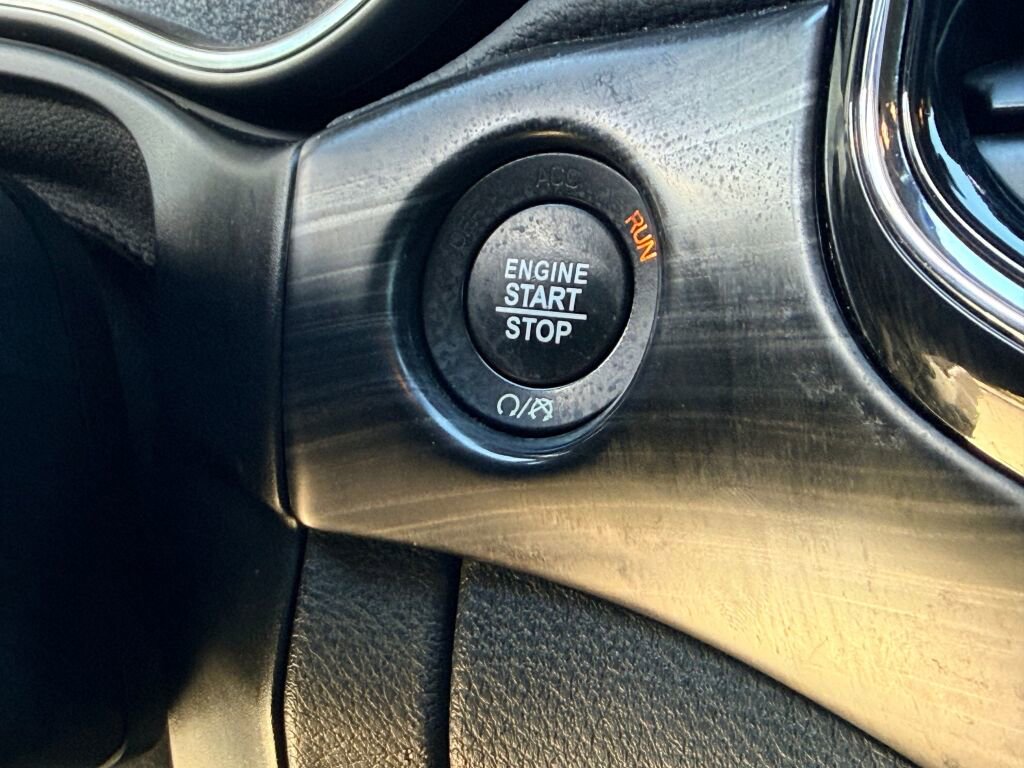 Used 2019 Jeep Grand Cherokee Altitude image 6