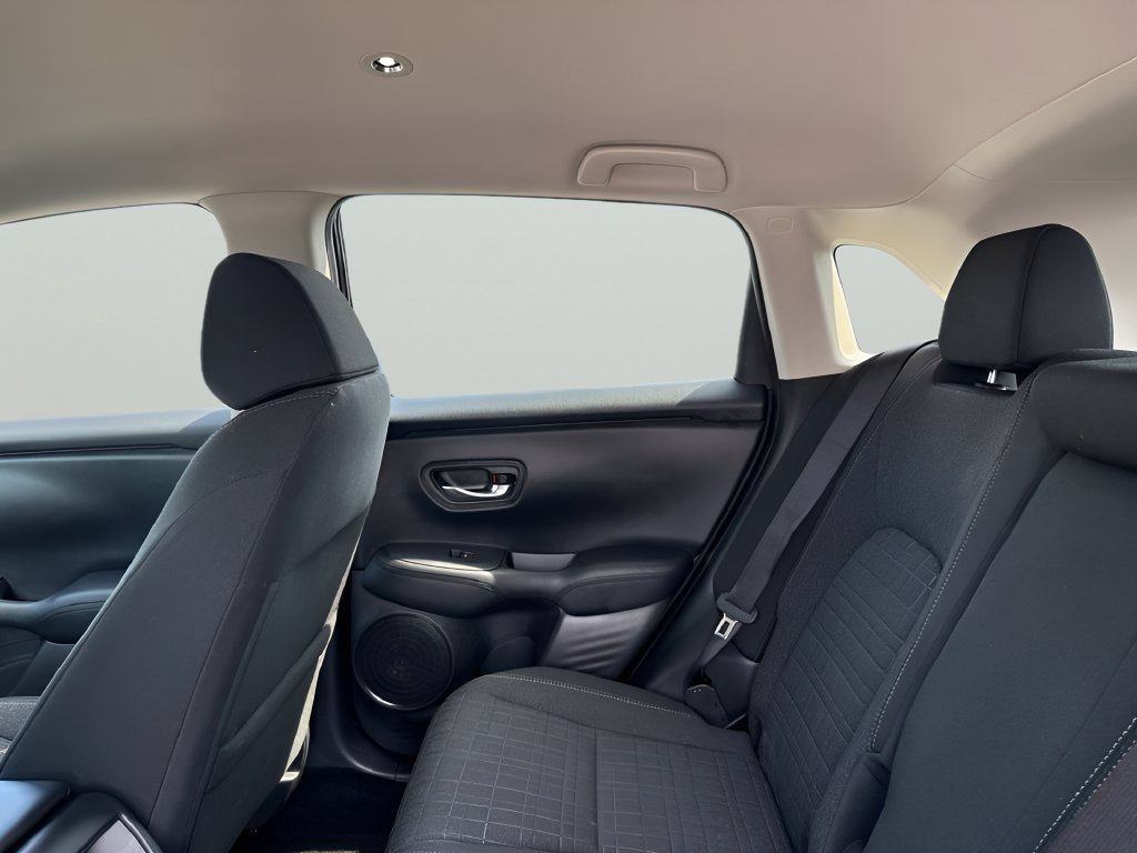 Certified 2027 Honda HR-V LX image 19