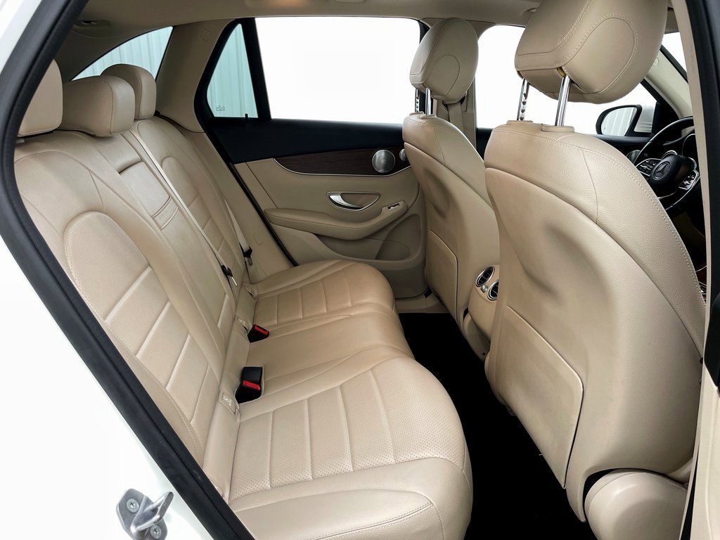 Used 2021 Mercedes-Benz GLC 300 GLC 300 image 41