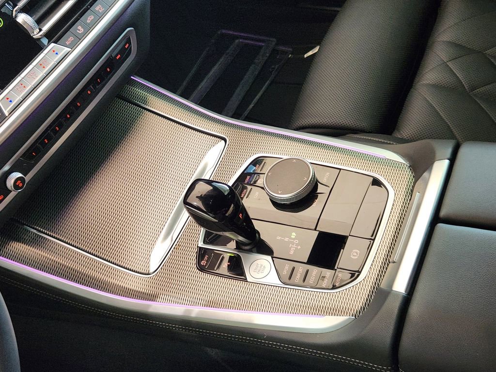 Used 2023 BMW X5 sDrive40i w/ M Sport Package image 18