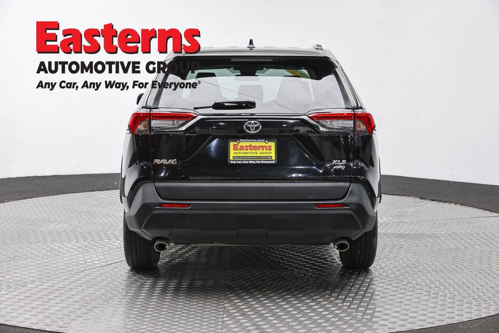 Used 2021 Toyota RAV4 XLE AWD/4WD image 6