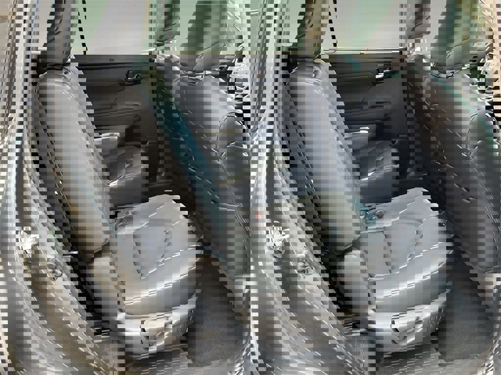 Used 2024 Toyota Highlander XLE image 21