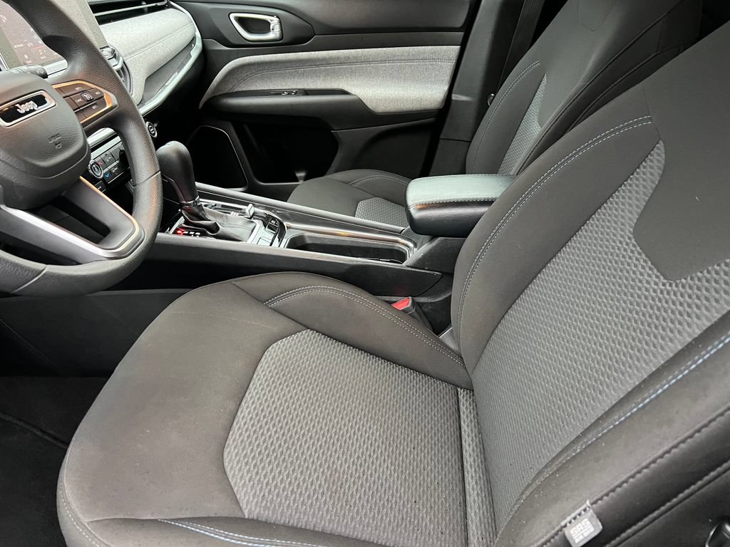 Used 2023 Jeep Compass Sport AWD/4WD image 9