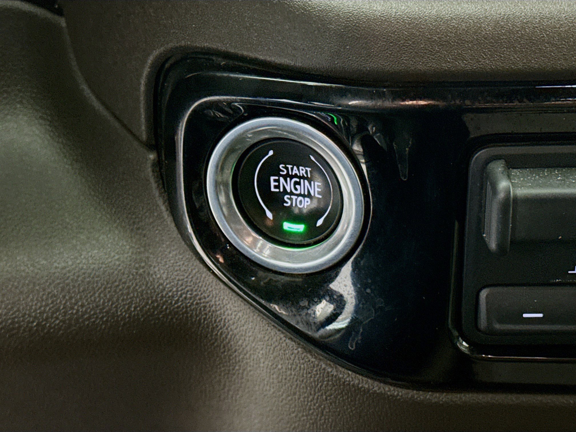 Used 2022 Chevrolet Silverado 1500 LT w/ Convenience Package II image 21