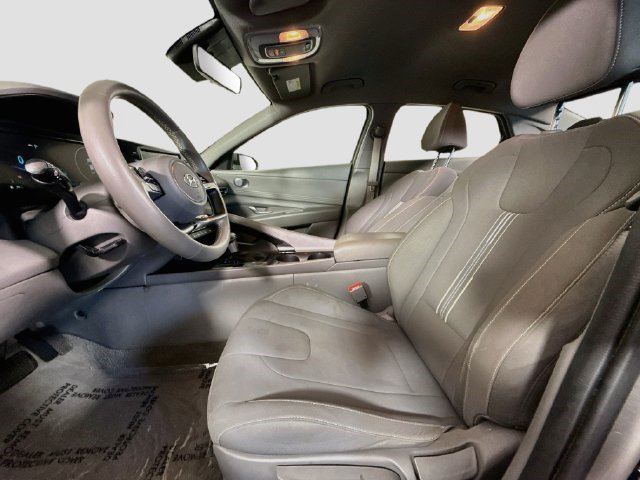 Used 2022 Hyundai Elantra SEL w/ Convenience Package FWD image 21