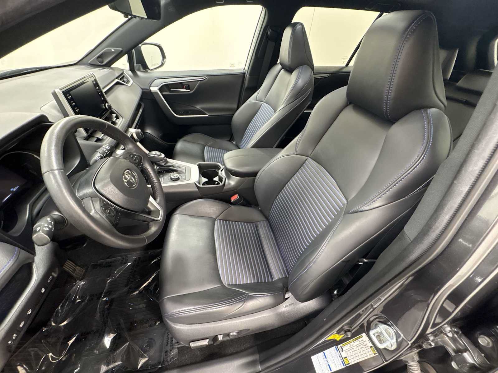 Used 2021 Toyota RAV4 XSE AWD/4WD image 13