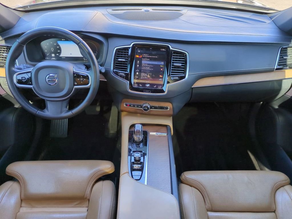 Used 2017 Volvo XC90 T8 Inscription w/ Vision Package image 15