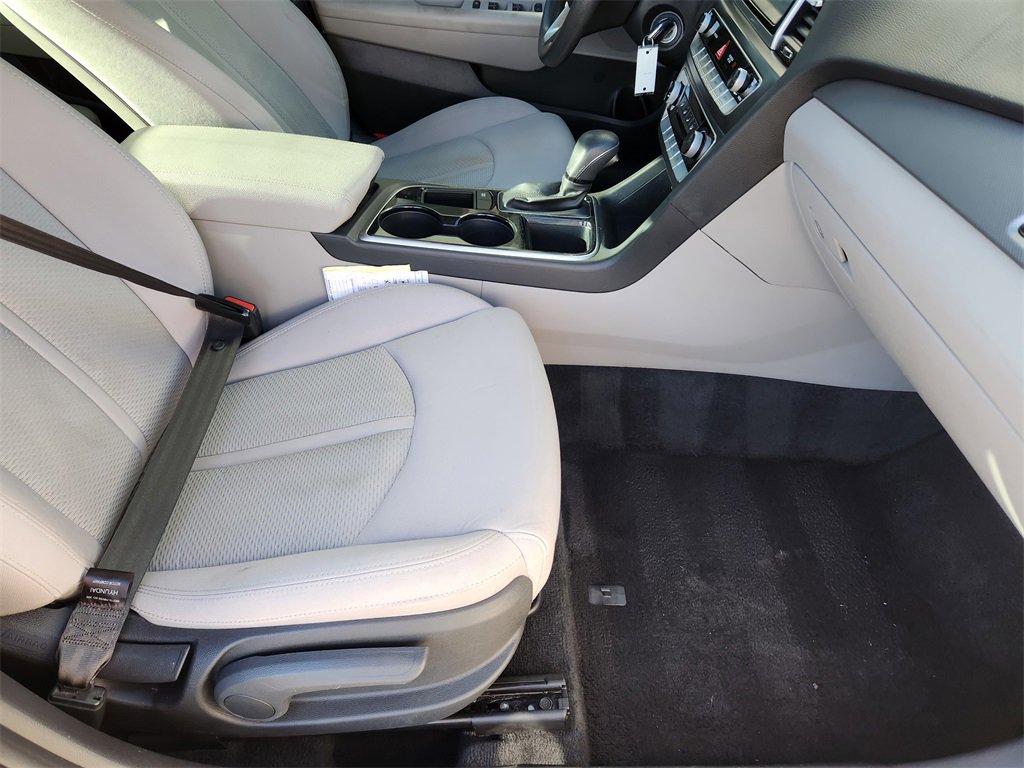 Used 2019 Hyundai Sonata SE image 14