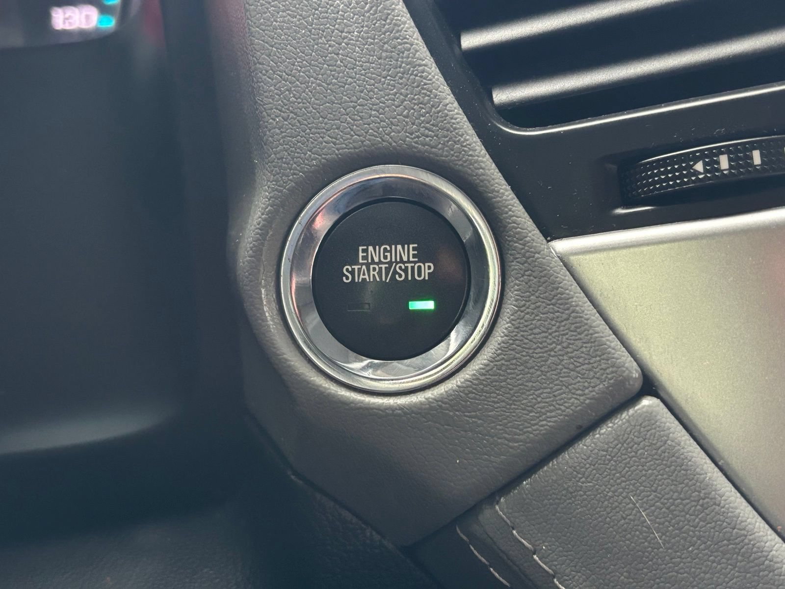 Used 2018 Chevrolet Tahoe LT AWD/4WD image 26