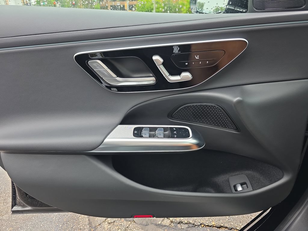 New 2026 Mercedes-Benz E 350 4MATIC Sedan image 19
