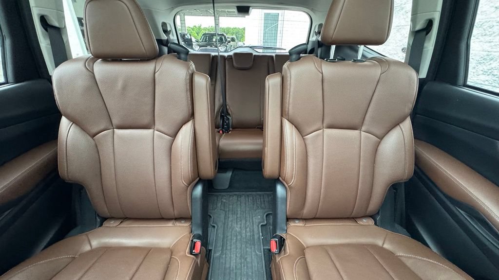 Used 2019 Subaru Ascent Touring w/ Popular Package #3 AWD/4WD image 30