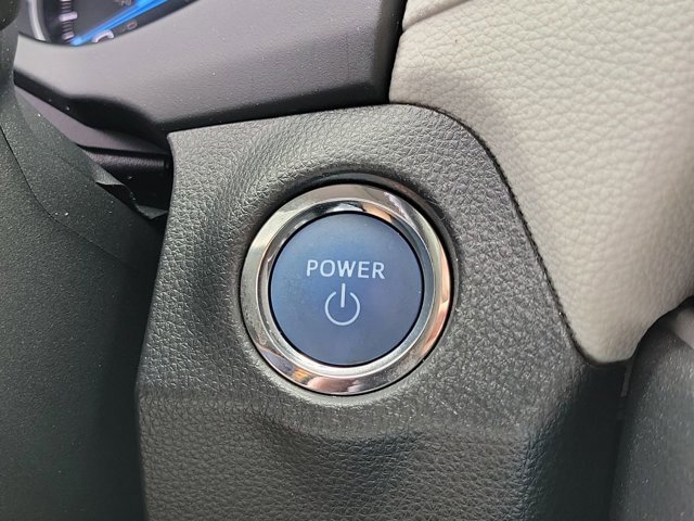 Used 2022 Toyota RAV4 XLE Premium image 34