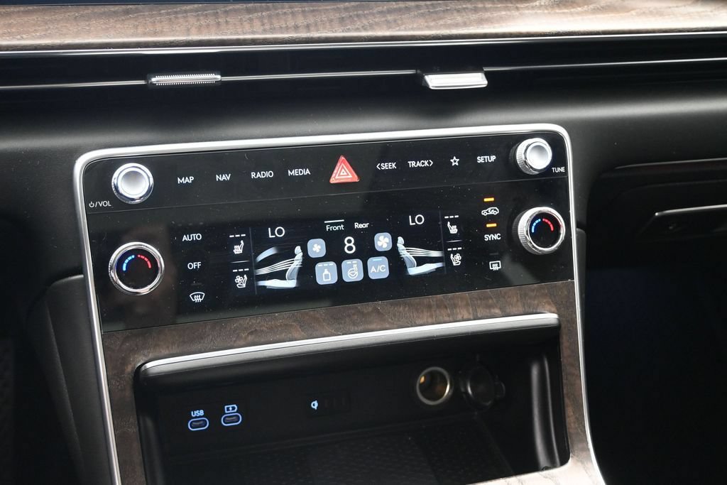 Used 2025 Genesis GV80 2.5T Prestige AWD/4WD image 18