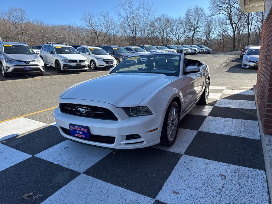 Used 2013 Ford Mustang Premium image 5