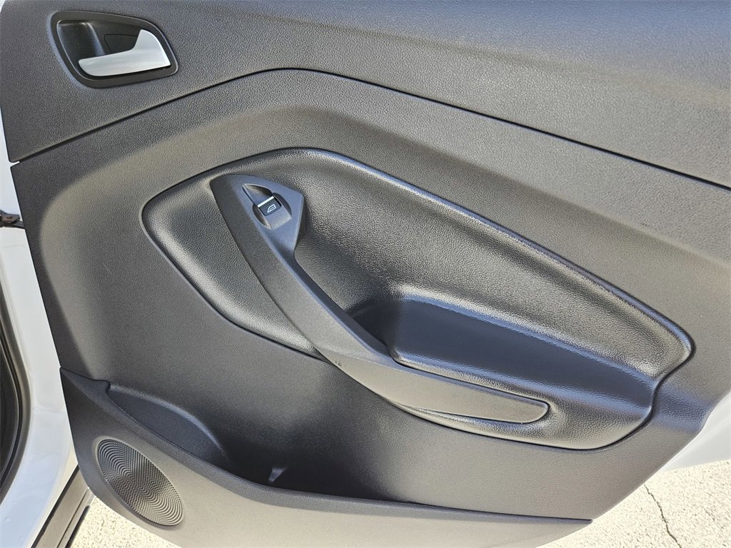 Used 2019 Ford Escape SE image 29