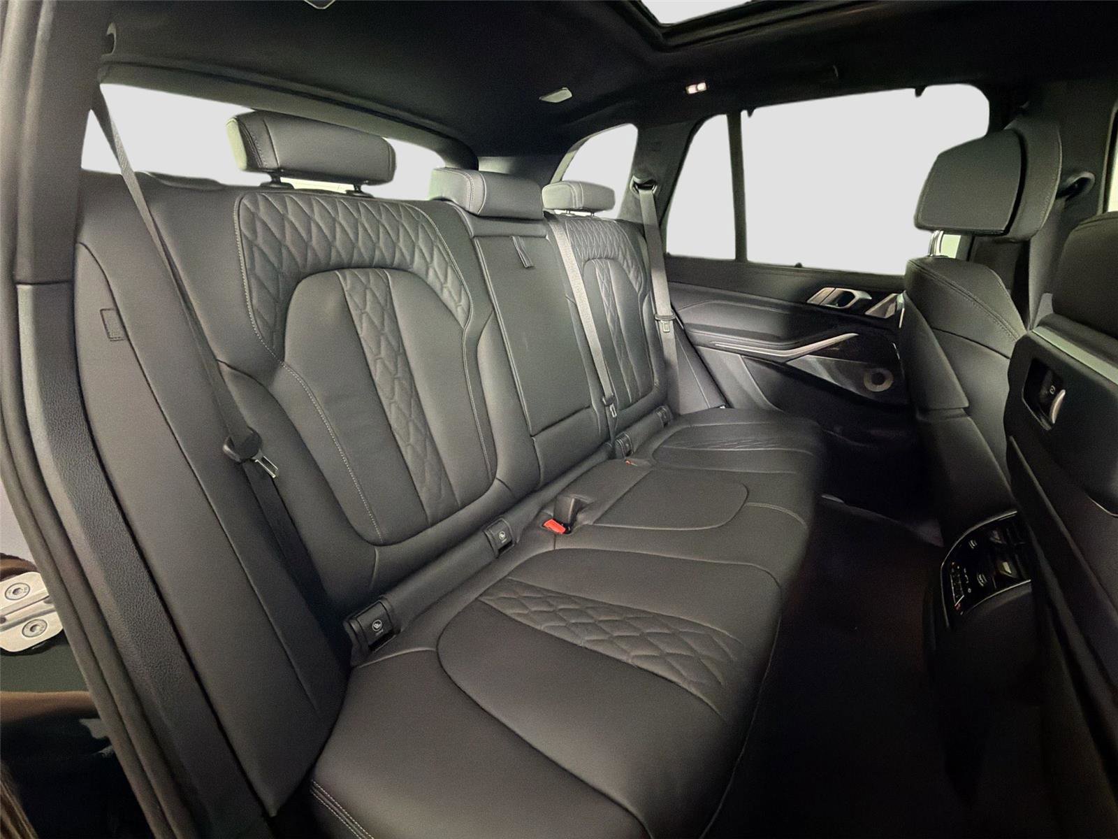 New 2026 BMW X5 M60i AWD/4WD image 29