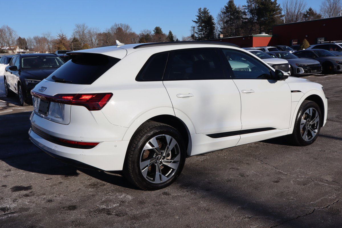 Used 2021 Audi e-tron Premium w/ Convenience Plus Package image 5