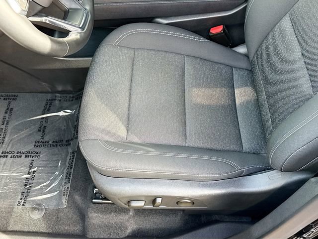 Used 2025 Chevrolet Traverse LT FWD image 19