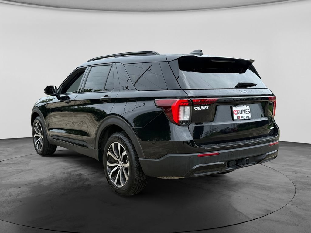 Used 2025 Ford Explorer ST-Line AWD/4WD image 7