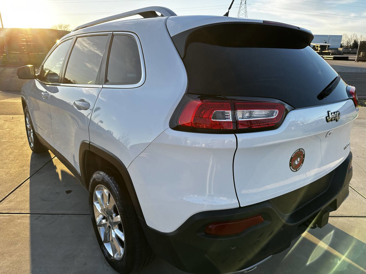 Used 2014 Jeep Cherokee Limited w/ Technology Group image 8