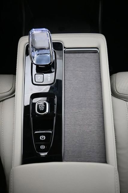 New 2026 Volvo XC90 B6 Ultra w/ Protection Package image 10