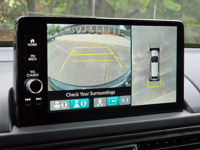 Certified 2025 Honda Pilot TrailSport image 34