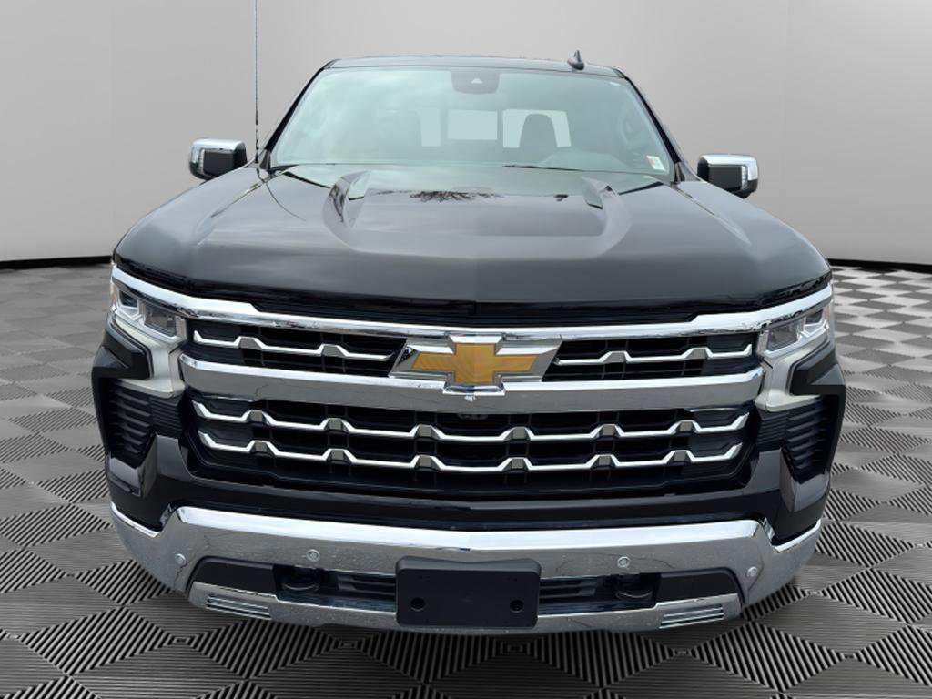 Used 2025 Chevrolet Silverado 1500 LTZ w/ Z71 Off-Road Package image 2