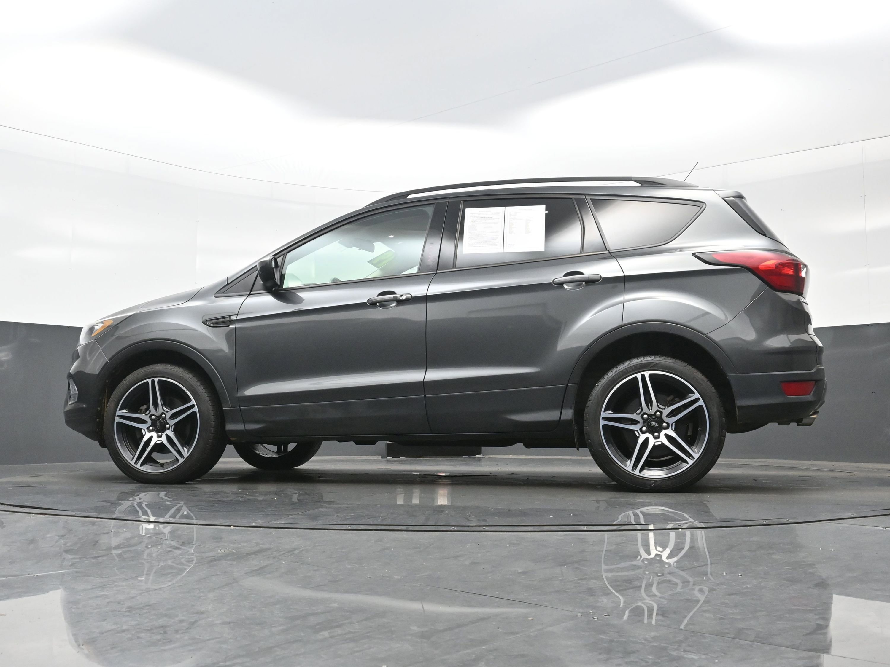 Used 2019 Ford Escape SEL image 27
