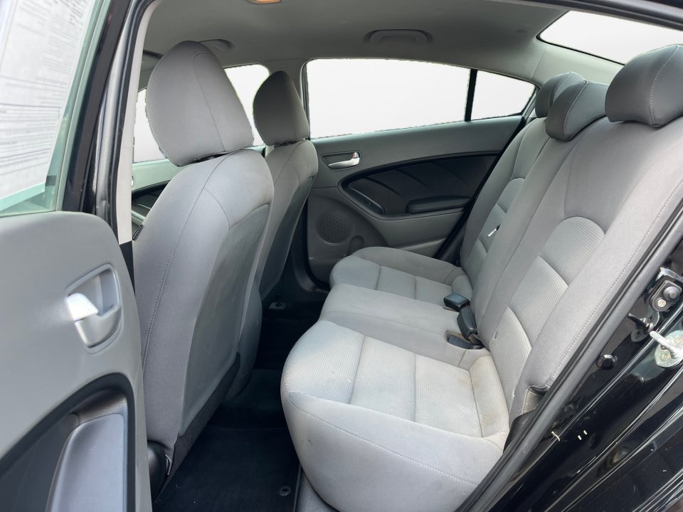Used 2017 Kia Forte LX FWD image 15