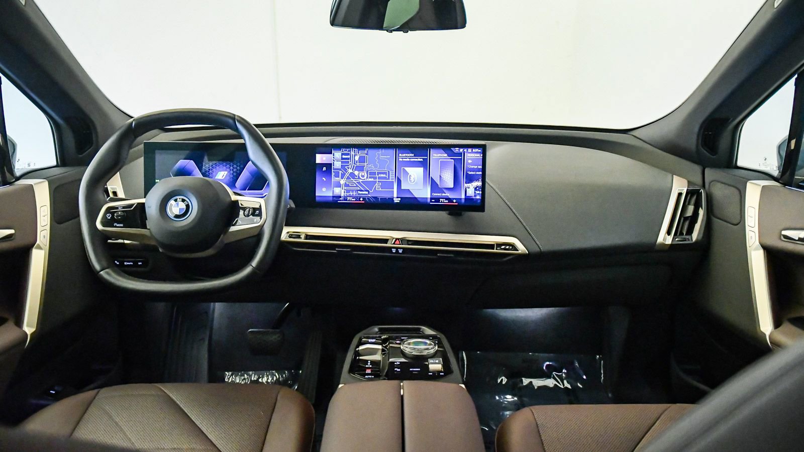 Certified 2023 BMW iX xDrive50 w/ Sport Package image 15