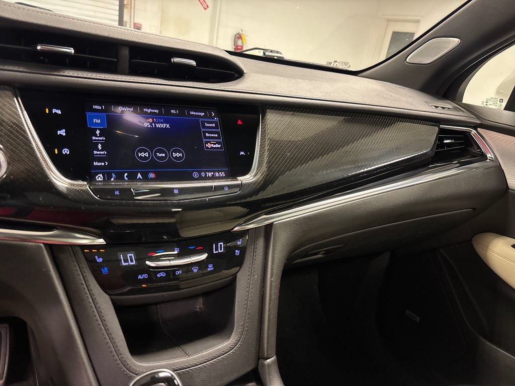 Used 2020 Cadillac XT6 Sport AWD/4WD image 38