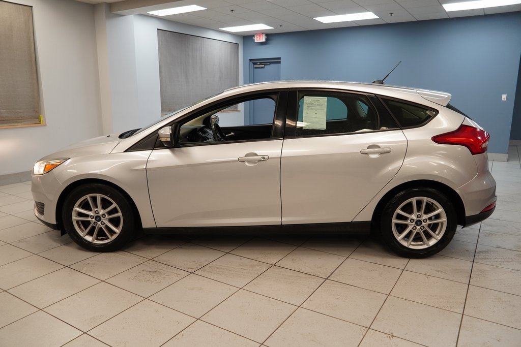 Used 2017 Ford Focus SE w/ SE Winter Package image 2