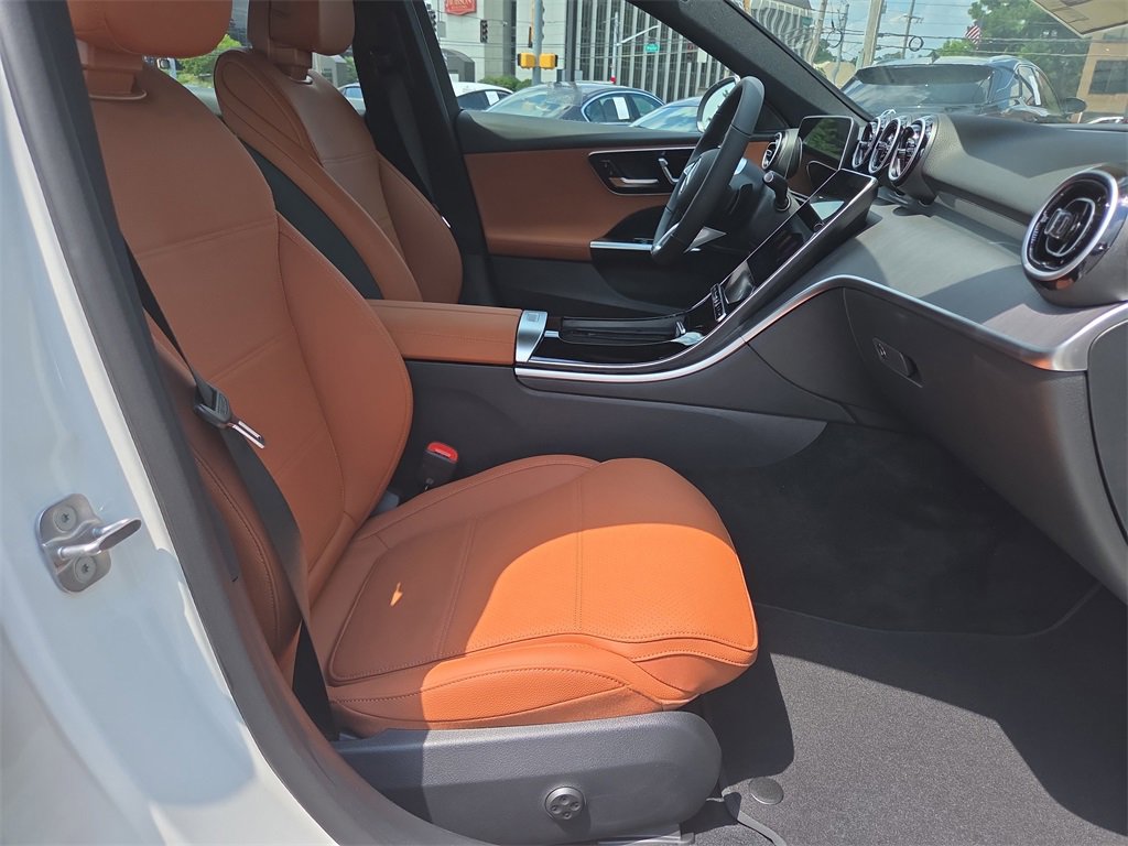 New 2025 Mercedes-Benz C 300 4MATIC Sedan image 16