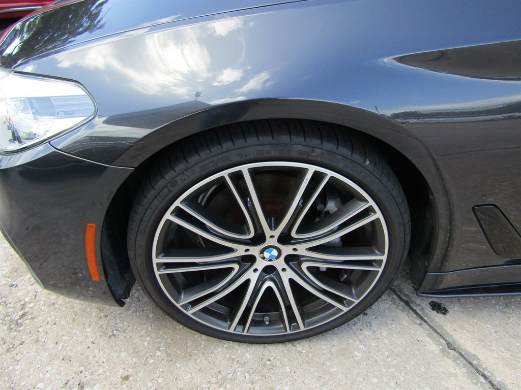 Used 2019 BMW 540i w/ M Sport Package RWD image 14